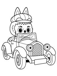 Labubu in auto