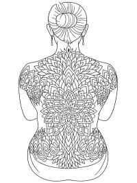 Tatuaggio mandala sulla schiena