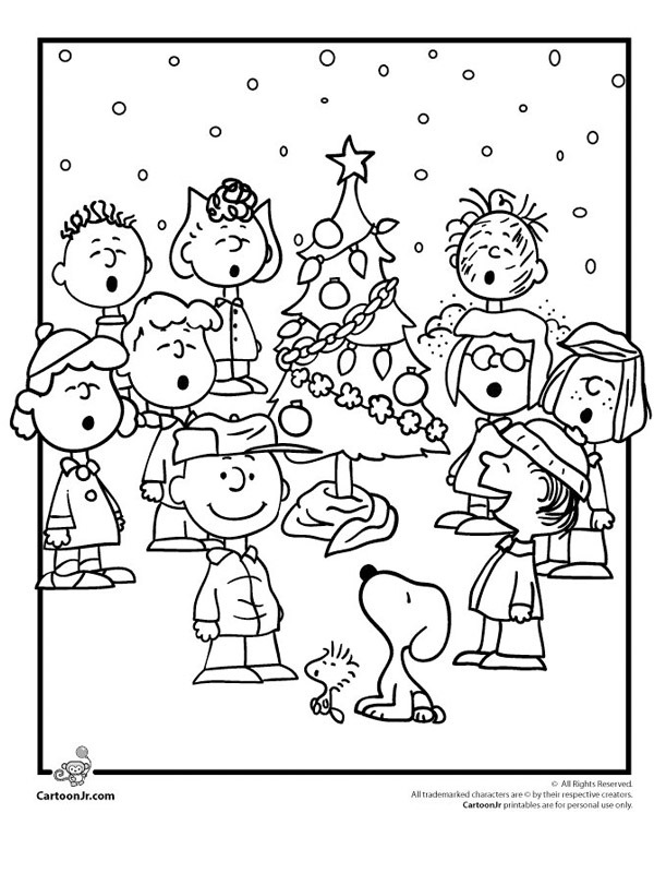 Cantare davanti all'albero di Natale disegno da colorare